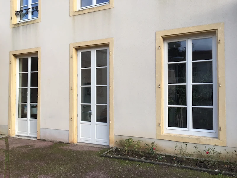 Remplacement des fenêtres bois du château Bompard à Noveant sur Moselle
