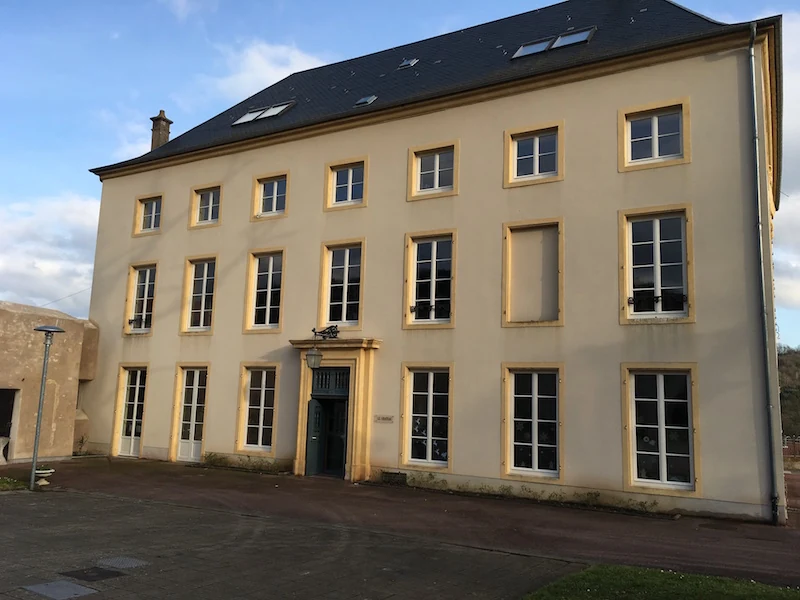 Remplacement des fenêtres bois du château Bompard à Noveant sur Moselle