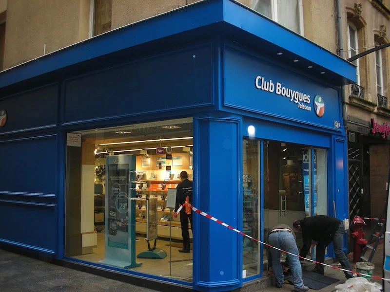 Façade de magasin Bouygues Telecom à Metz